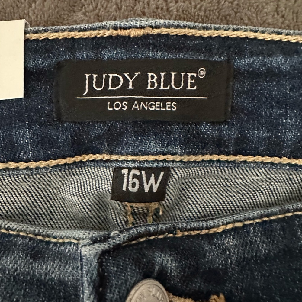 NWT Judy Blue Ripped Boyfriend Fit Jeans - Picture 4 of 4